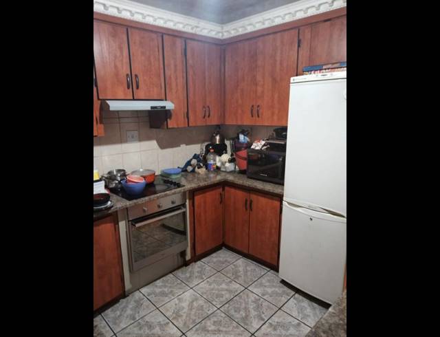 3 BEDROOM HOUSE FOR SALE IN UMFUYANENI